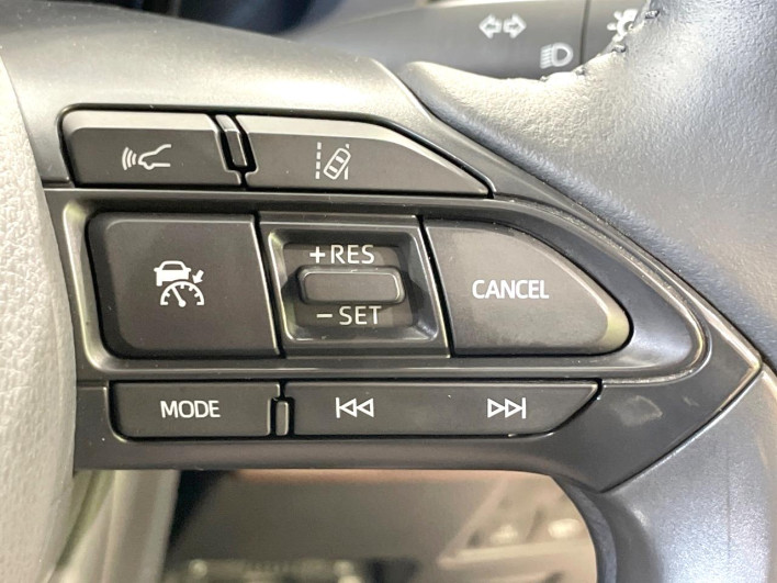 2021 Toyota Yaris Cross 6AA-MXPJ10 (UW-6a0d26a9c9d1d)[18]