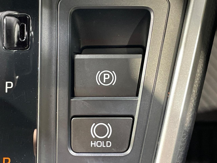 2022 Toyota Voxy 6BA-MZRA90W (UW-6a0d26bfd1c9c)[22]