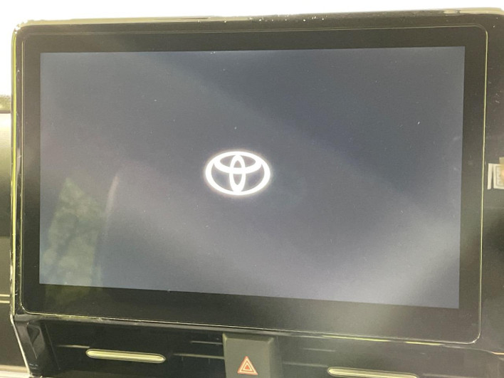 2022 Toyota Voxy 6BA-MZRA90W (UW-6a0d26bfd1c9c)[16]