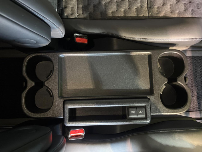 2022 Toyota Voxy 6BA-MZRA90W (UW-6a0d26bfe93c8)[25]