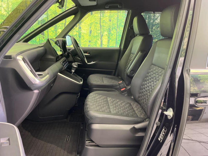 2022 Toyota Voxy 6BA-MZRA90W (UW-6a0d26bfe93c8)[10]