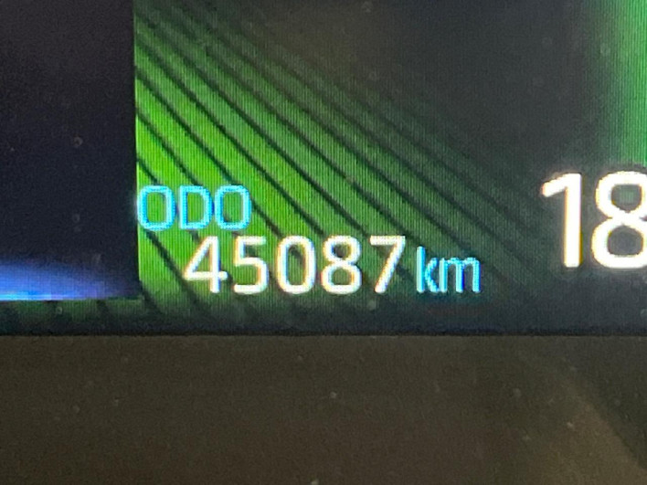 2022 Toyota Voxy 6BA-MZRA90W (UW-6a0d26bfe93c8)[2]