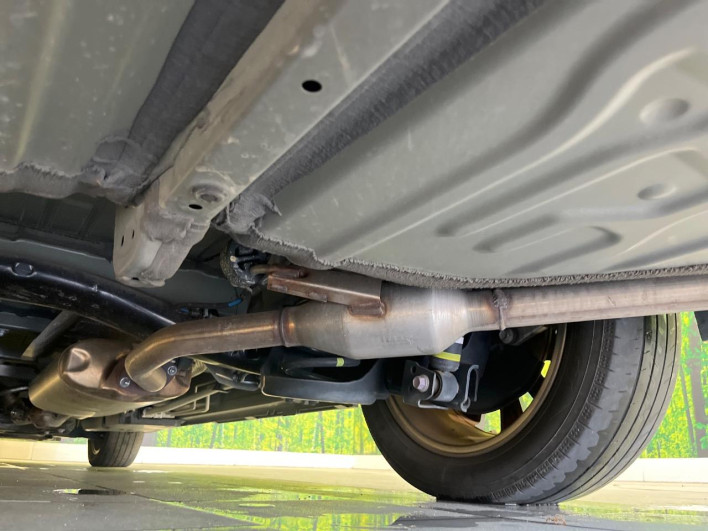 2022 Toyota Voxy 6BA-MZRA90W (UW-6a0d26bfe93c8)[15]