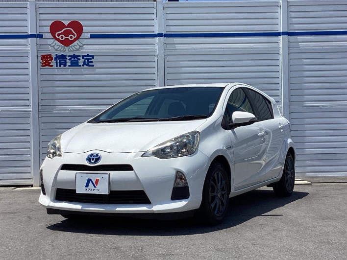 2012 Toyota Aqua DAA-NHP10 (UW-6a0d26cac4a2c)[0]