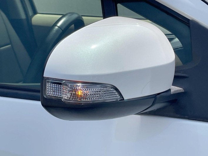 2014 Toyota Aqua DAA-NHP10 (UW-6a0d26cb6e93e)[7]
