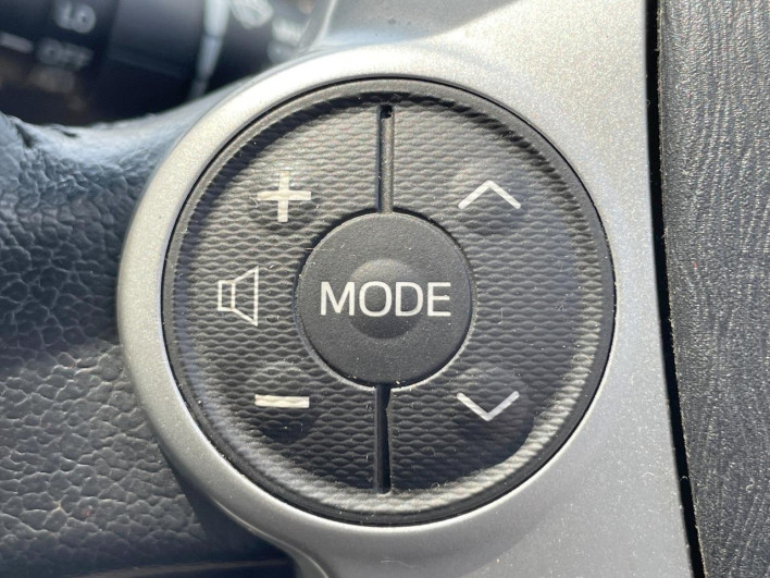 2014 Toyota Aqua DAA-NHP10 (UW-6a0d26cb6e93e)[20]
