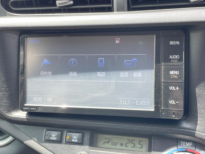2014 Toyota Aqua DAA-NHP10 (UW-6a0d26cb6e93e)[27]