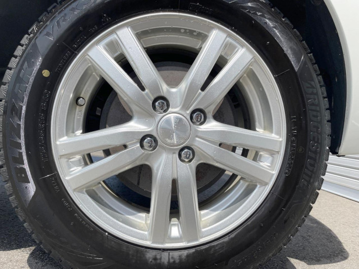 2014 Toyota Aqua DAA-NHP10 (UW-6a0d26cb6e93e)[12]