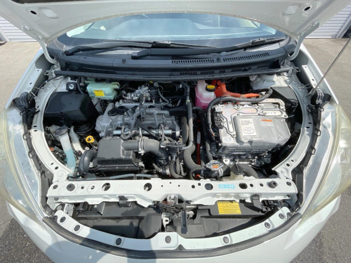 2014 Toyota Aqua DAA-NHP10 (UW-6a0d26cb6e93e)[5]
