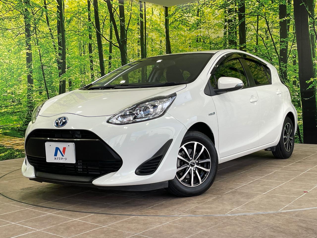 2017 Toyota Aqua DAA-NHP10