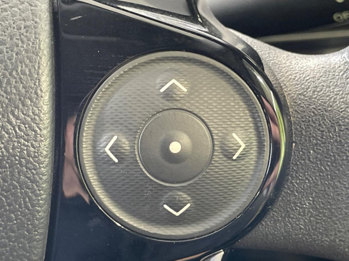 2017 Toyota Aqua DAA-NHP10 (UW-6a0d26cdc6346)[21]