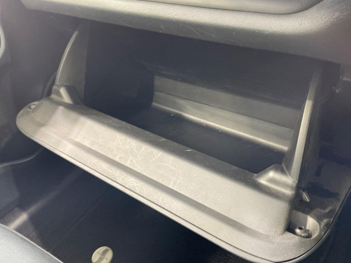 2017 Toyota Aqua DAA-NHP10 (UW-6a0d26cdc6346)[15]