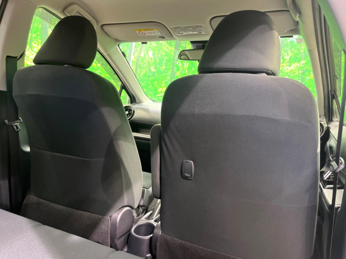 2018 Toyota Aqua DAA-NHP10 (UW-6a0d26ceb0e53)[18]