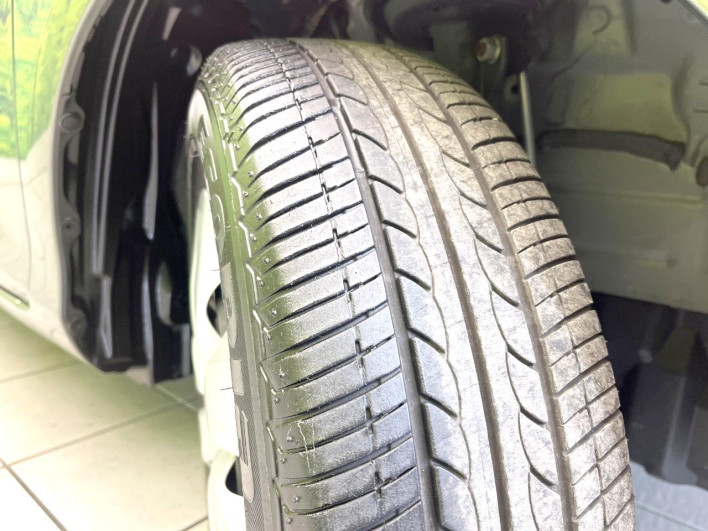 2019 Toyota Vitz DAA-NHP130 (UW-6a0d26d135263)[7]