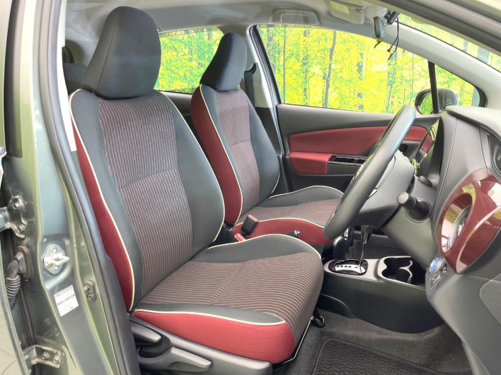 2019 Toyota Vitz DAA-NHP130 (UW-6a0d26d135263)[12]