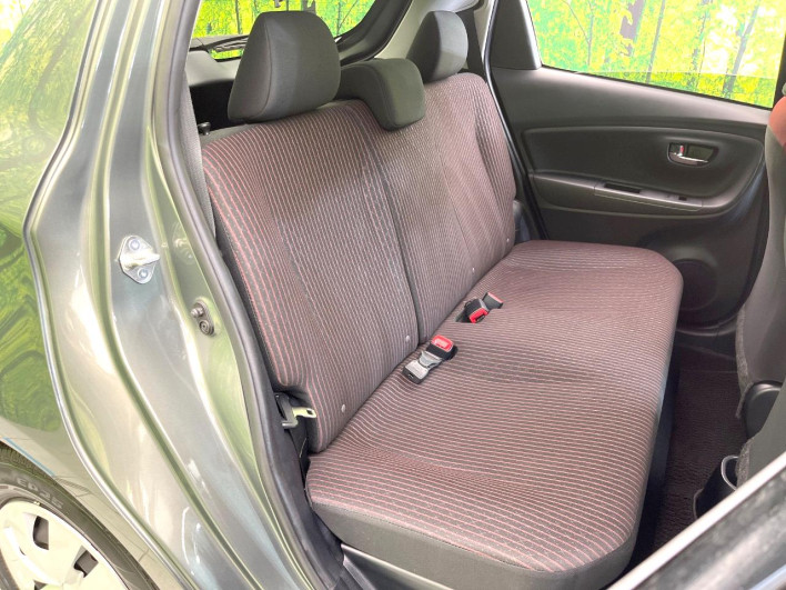 2019 Toyota Vitz DAA-NHP130 (UW-6a0d26d135263)[13]