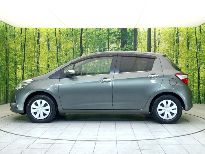 2019 Toyota Vitz DAA-NHP130 (UW-6a0d26d135263)[21]