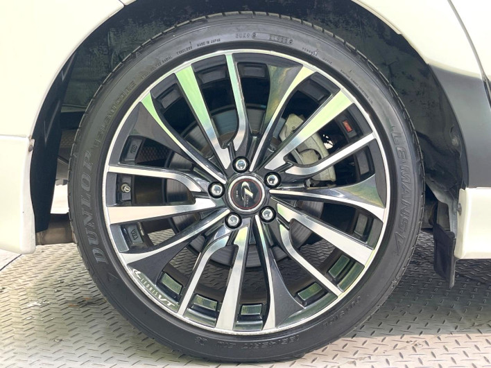 2016 Toyota Sienta DAA-NHP170G (UW-6a0d26d19f873)[20]
