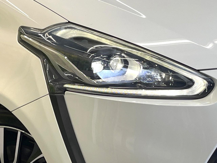 2016 Toyota Sienta DAA-NHP170G (UW-6a0d26d19f873)[14]