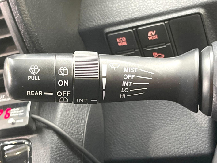 2016 Toyota Sienta DAA-NHP170G (UW-6a0d26d19f873)[27]