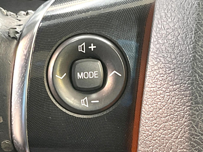 2016 Toyota Sienta DAA-NHP170G (UW-6a0d26d19f873)[25]
