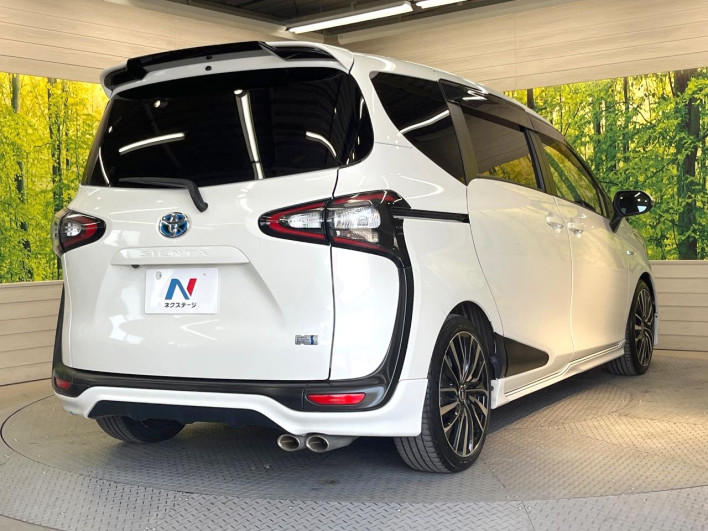 2016 Toyota Sienta DAA-NHP170G (UW-6a0d26d19f873)[8]