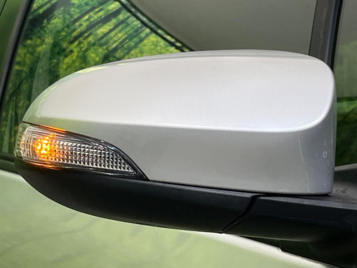 2014 Toyota Vitz DBA-NSP130 (UW-6a0d26d3729d4)[14]