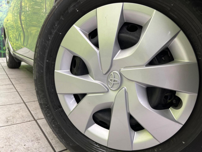 2014 Toyota Vitz DBA-NSP130 (UW-6a0d26d3729d4)[15]