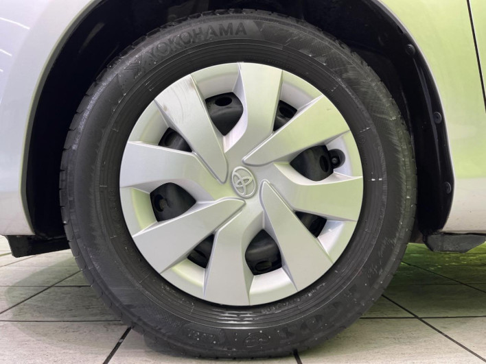 2014 Toyota Vitz DBA-NSP130 (UW-6a0d26d3729d4)[12]