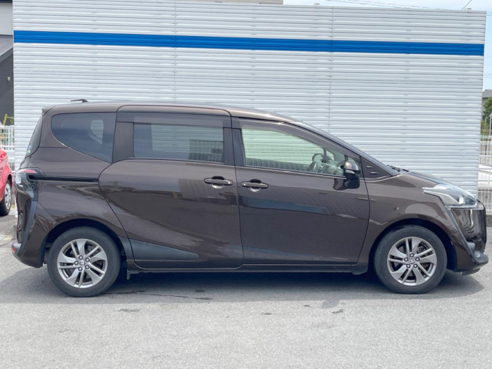 2017 Toyota Sienta DBA-NSP170G (UW-6a0d26d499800)[17]
