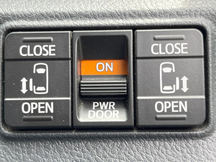 2017 Toyota Sienta DBA-NSP170G (UW-6a0d26d499800)[29]