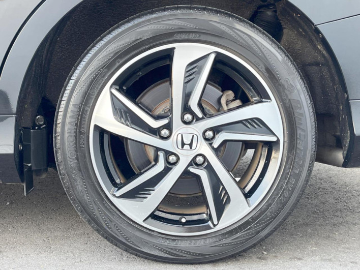 2017 Honda Odyssey DBA-RC1 (UW-6a0d26de5433e)[7]