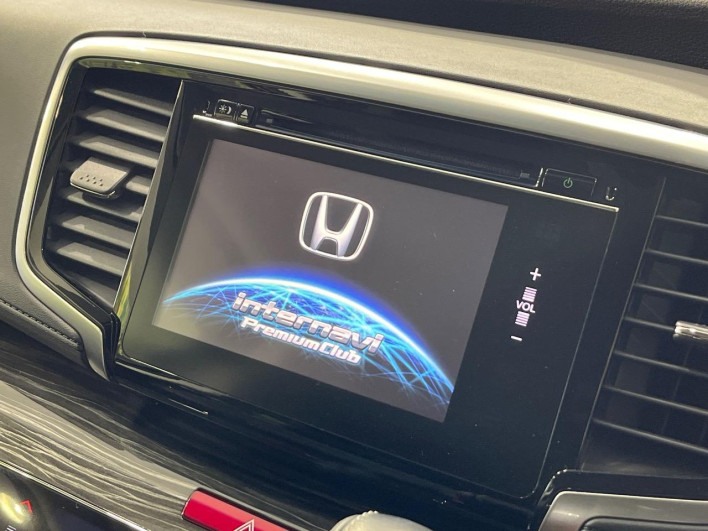 2015 Honda Odyssey DBA-RC2 (UW-6a0d26de847ea)[7]