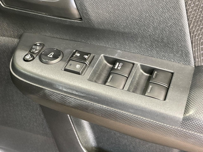 2010 Honda Stepwgn Spada DBA-RK5 (UW-6a0d26e18062b)[18]