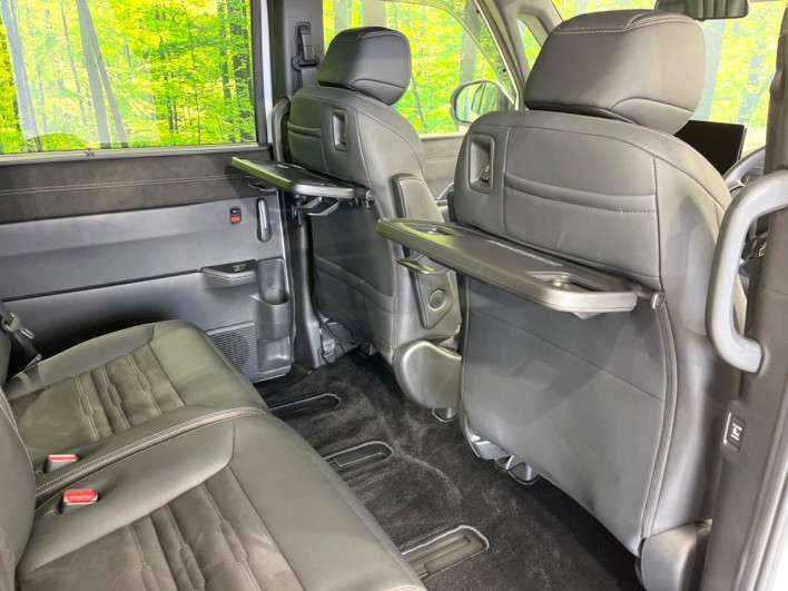 2022 Honda Step Wagon 6AA-RP8 (UW-6a0d26e2c4e1a)[25]