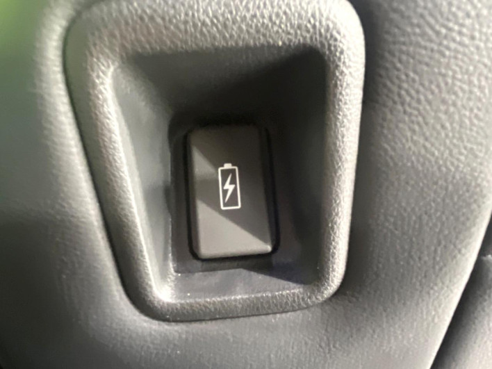 2022 Honda Step Wagon 6AA-RP8 (UW-6a0d26e2c4e1a)[28]