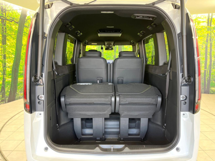 2022 Honda Step Wagon 6AA-RP8 (UW-6a0d26e2c4e1a)[17]