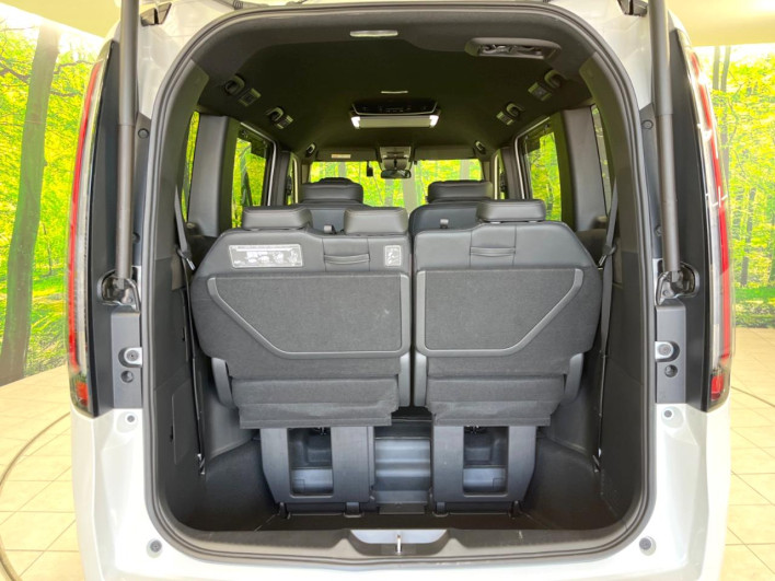 2022 Honda Step Wagon 6AA-RP8 (UW-6a0d26e2c4e1a)[16]