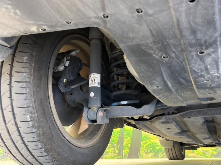 2014 Honda VEZEL DAA-RU3 (UW-6a0d26e502239)[27]
