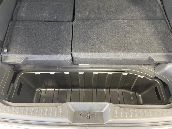2014 Nissan Elgrand DBA-TE52 (UW-6a0d26fbad2cd)[26]