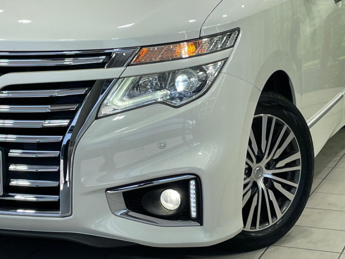 2014 Nissan Elgrand DBA-TE52 (UW-6a0d26fbad2cd)[11]