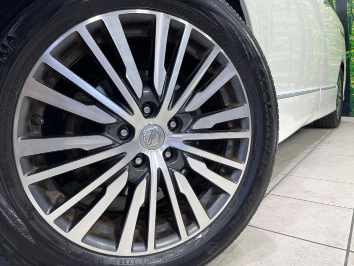2014 Nissan Elgrand DBA-TE52 (UW-6a0d26fbad2cd)[5]