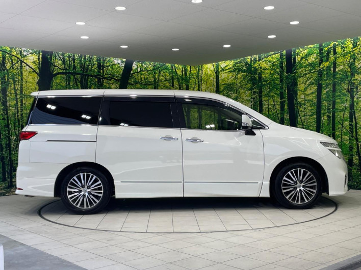2014 Nissan Elgrand DBA-TE52 (UW-6a0d26fbad2cd)[18]