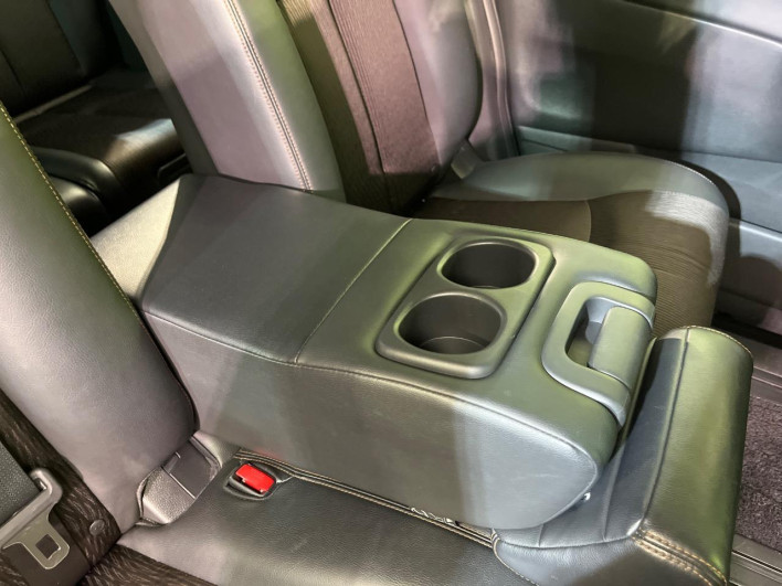 2015 Nissan Elgrand DBA-TE52 (UW-6a0d26fbbb222)[17]