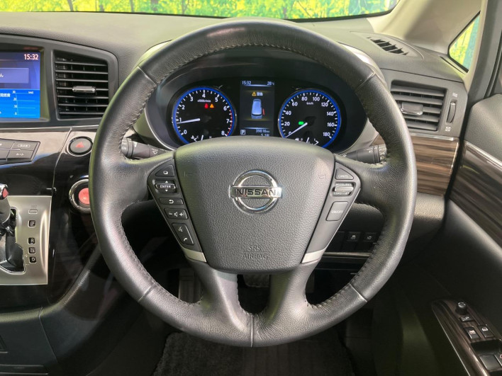 2015 Nissan Elgrand DBA-TE52 (UW-6a0d26fbbb222)[19]
