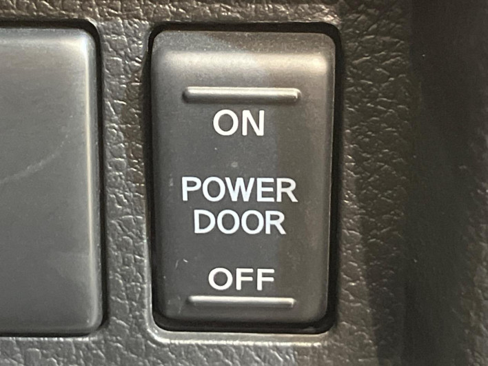 2015 Nissan Elgrand DBA-TE52 (UW-6a0d26fbbb222)[26]