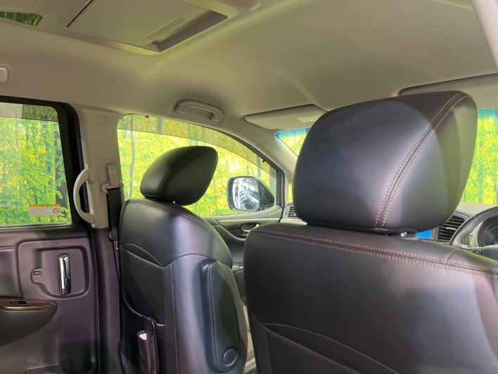 2015 Nissan Elgrand DBA-TE52 (UW-6a0d26fbbb222)[13]