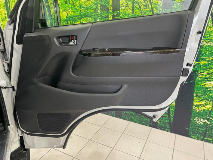2023 Toyota Hiace Van 3BF-TRH200V (UW-6a0d26fc7a0a6)[29]