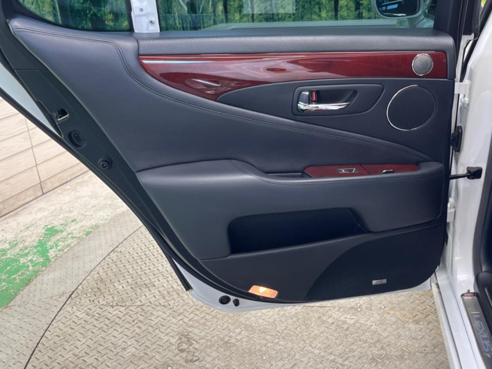 2007 Lexus LS DBA-USF40 (UW-6a0d2705a91d5)[18]