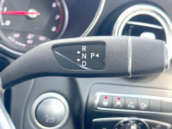 2017 Mercedes Benz GLC DBA-253342C (UW-6a0d270f7890a)[12]